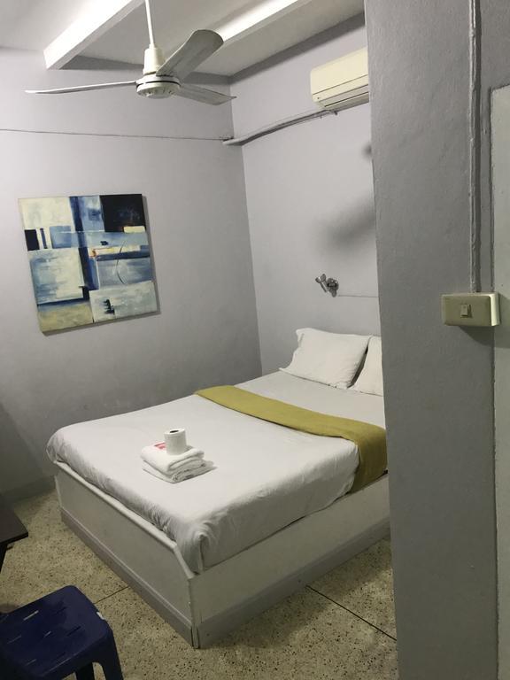 פאטאיה Scandalic Bar And Guest House מראה חיצוני תמונה