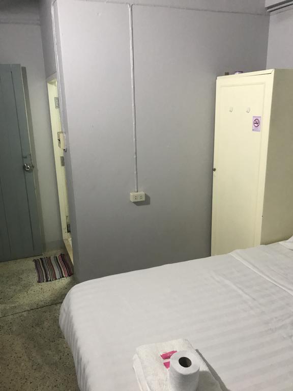 פאטאיה Scandalic Bar And Guest House מראה חיצוני תמונה